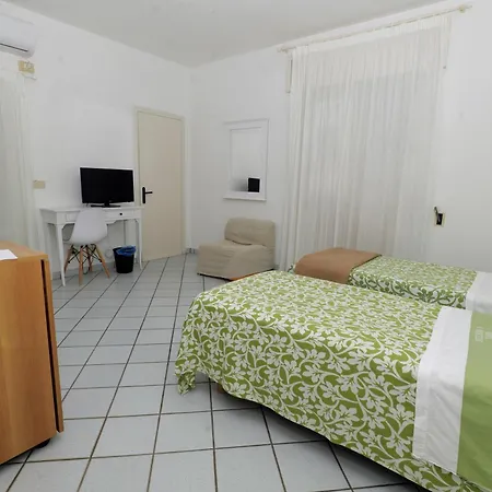 Il Vascello Hotel Marina Serra