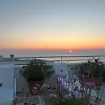Il Vascello Marina Serra
