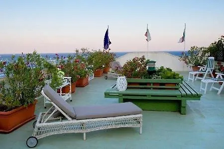 Il Vascello Szálloda Marina Serra