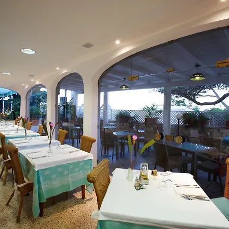 Il Vascello Hotell 3*