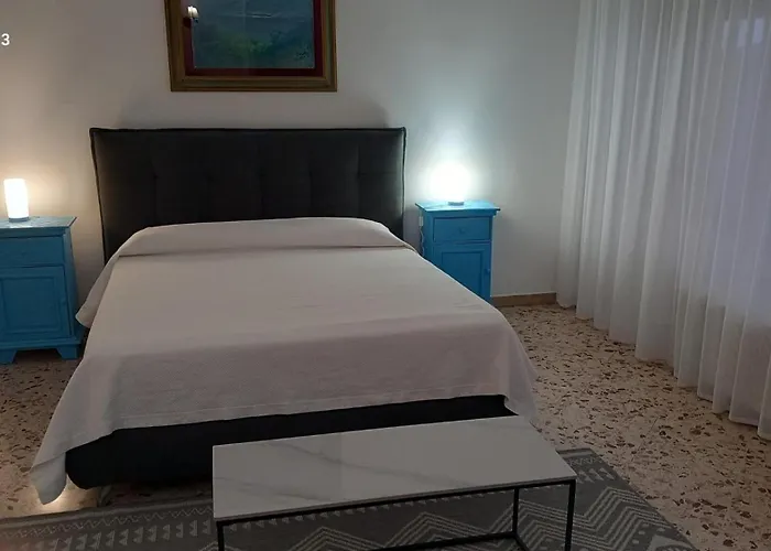 Il Vascello מלון