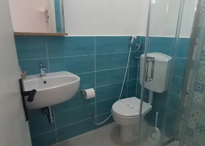 Il Vascello 3* Marina Serra